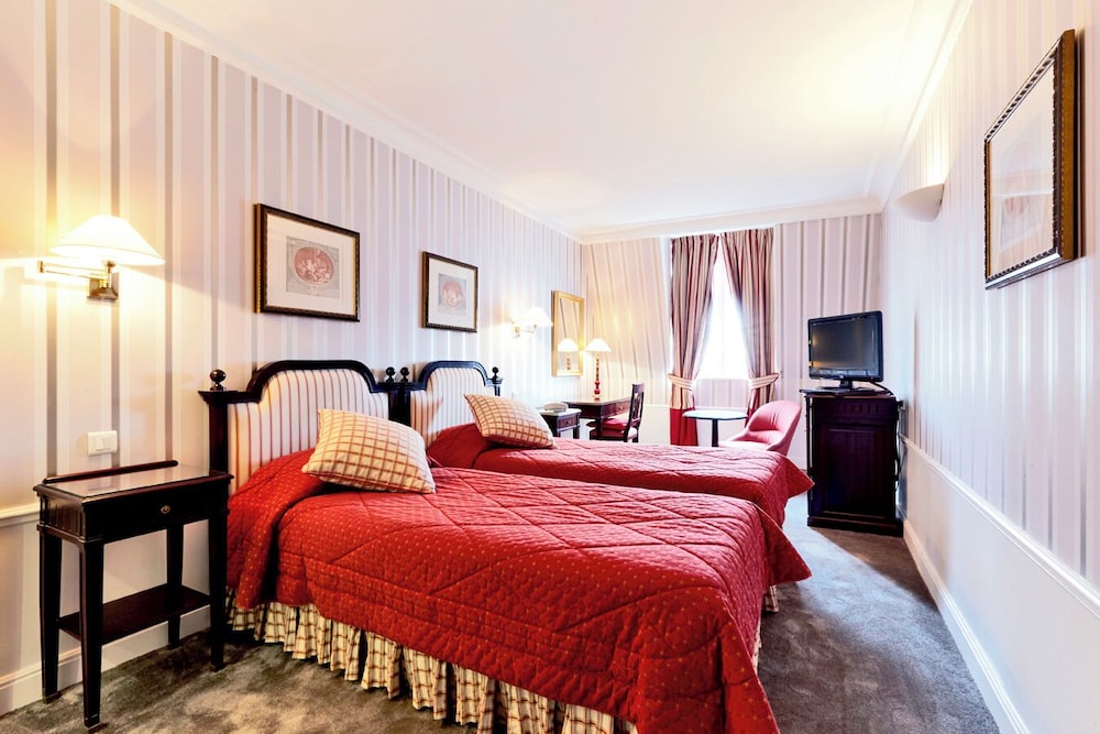 Golden Tulip Washington Opera 13