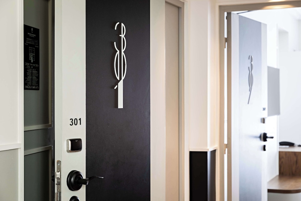 Best Western Premier The Blake Paris Gare Saint Lazare 19