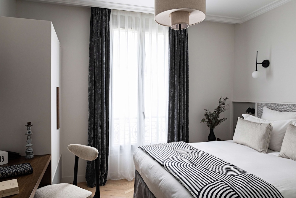Best Western Premier The Blake Paris Gare Saint Lazare 15