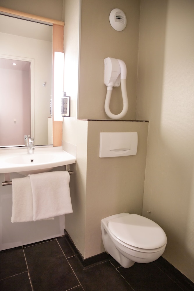 ibis Paris Porte d'Orléans 22