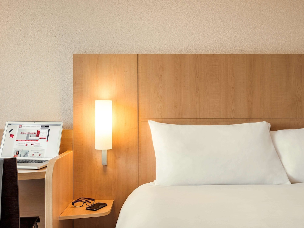 ibis Paris Porte d'Orléans 15