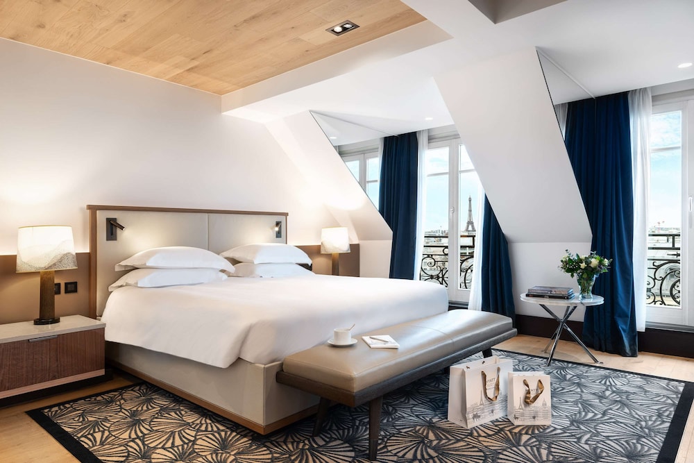 Hyatt Paris Madeleine 12
