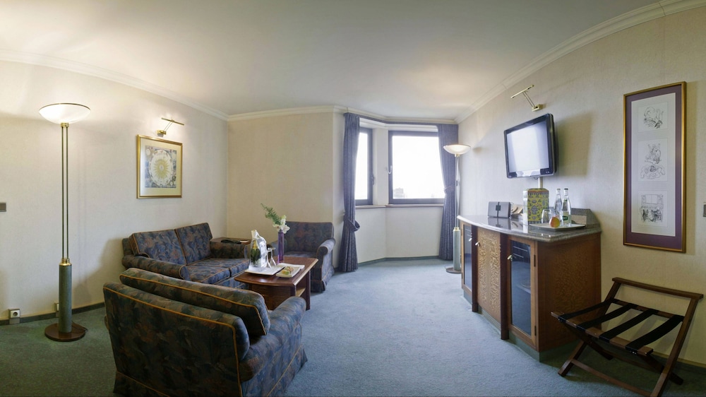 Millennium Hotel Paris Charles De Gaulle 23
