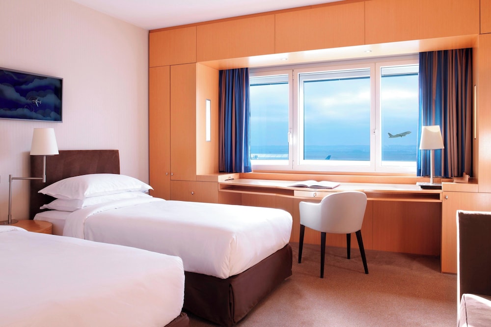Sheraton Paris Charles de Gaulle Airport Hotel 13