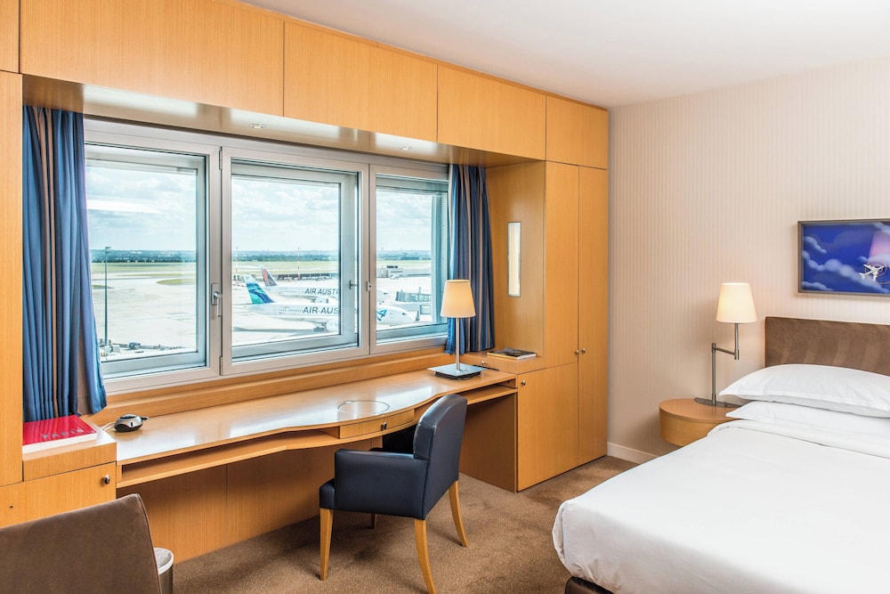 Sheraton Paris Charles de Gaulle Airport Hotel 12
