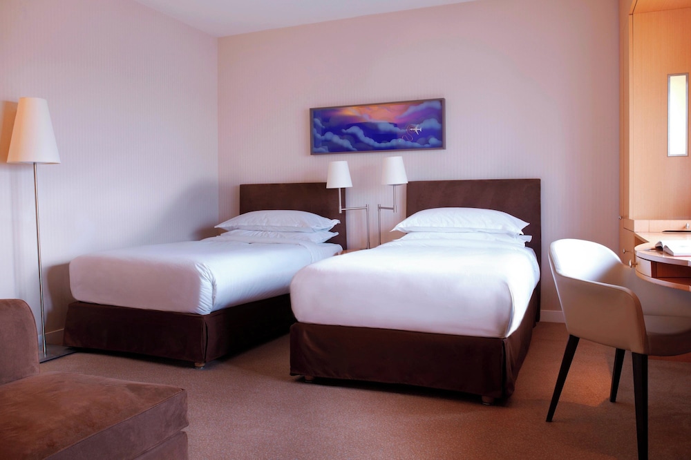 Sheraton Paris Charles de Gaulle Airport Hotel 16