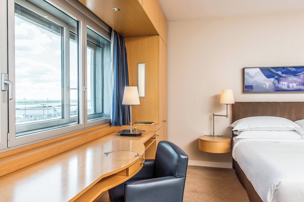 Sheraton Paris Charles de Gaulle Airport Hotel 7