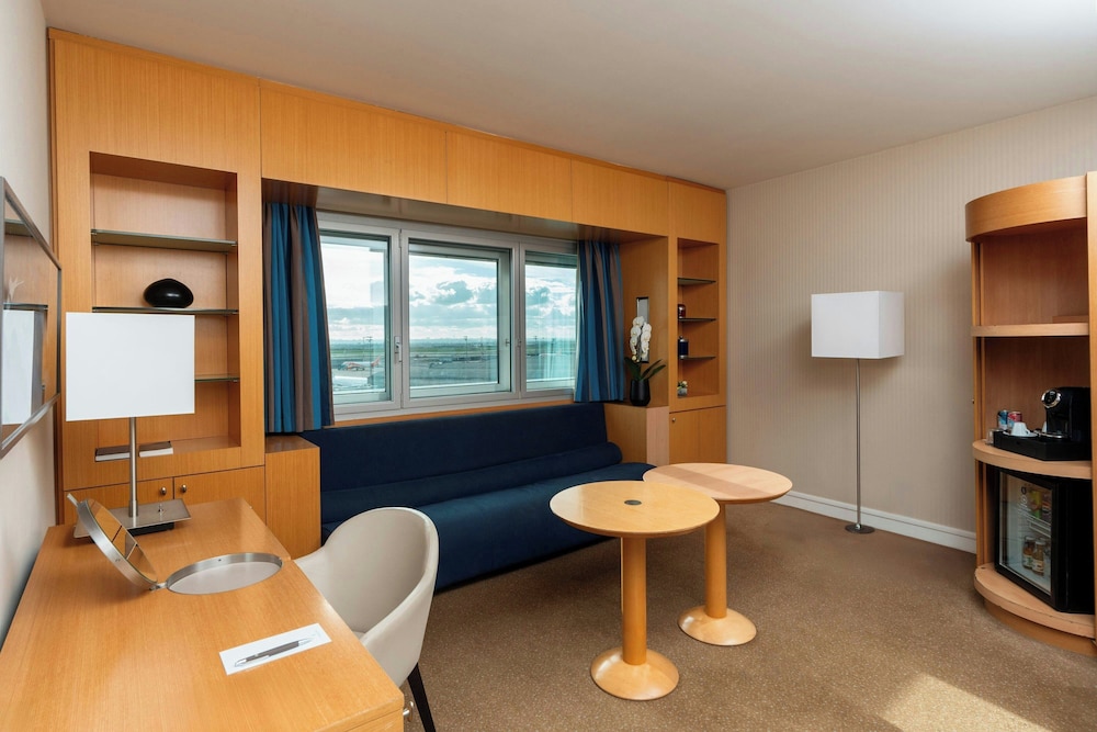 Sheraton Paris Charles de Gaulle Airport Hotel 24