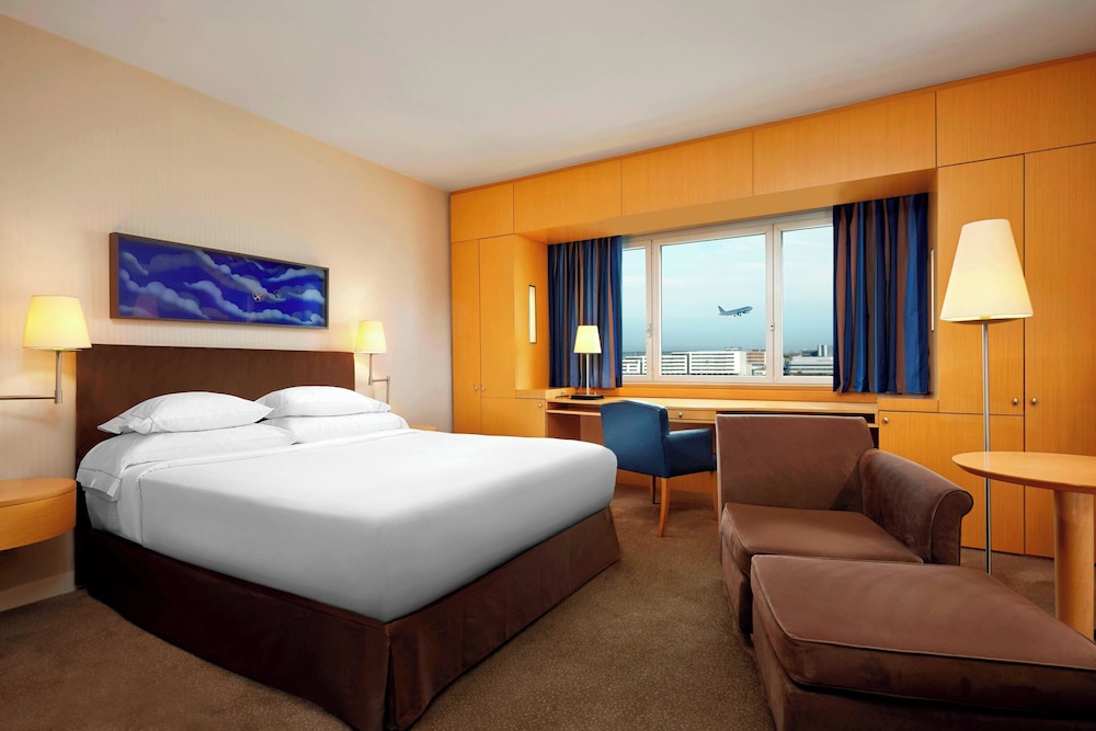 Sheraton Paris Charles de Gaulle Airport Hotel 15