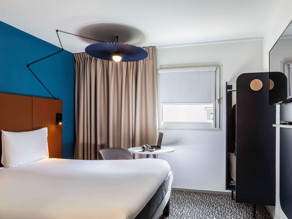 Ibis Paris Porte de Bercy 10