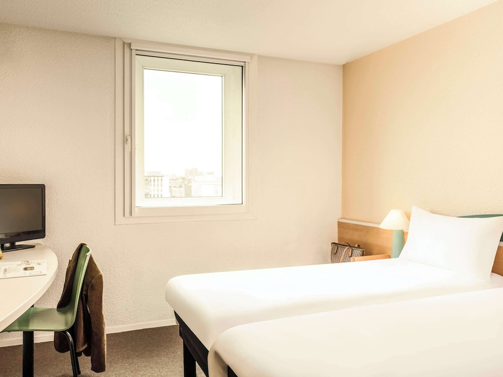 Ibis Paris Porte de Bercy 7