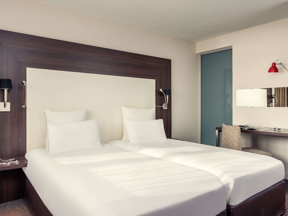 Mercure Paris Porte d'Orleans 9