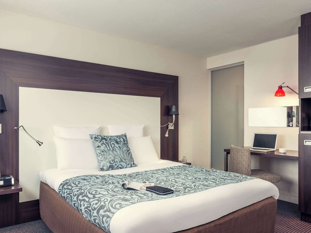 Mercure Paris Porte d'Orleans 8