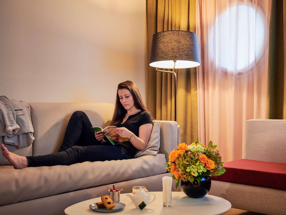 Mercure Paris La Defense Hotel 6