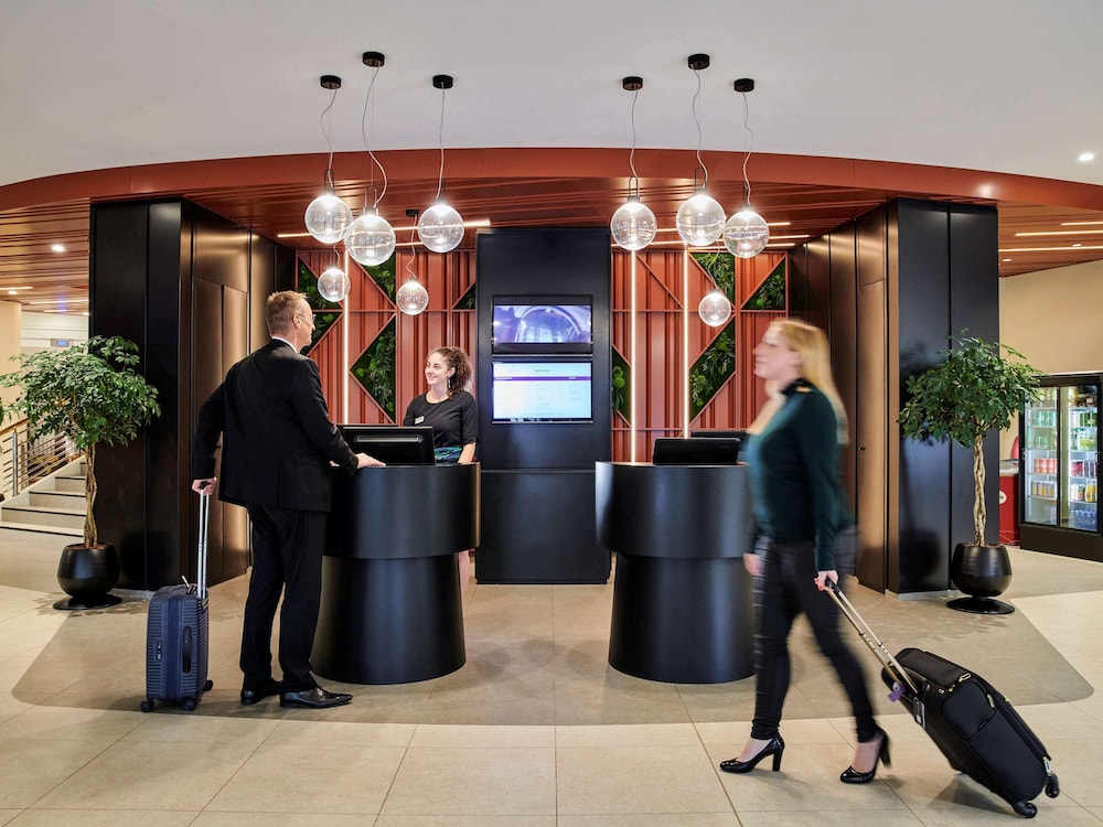 Mercure Paris La Defense Hotel 2