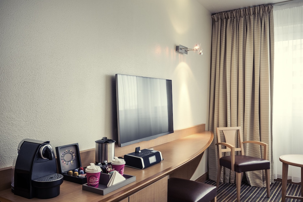 Mercure Paris La Defense Hotel 21