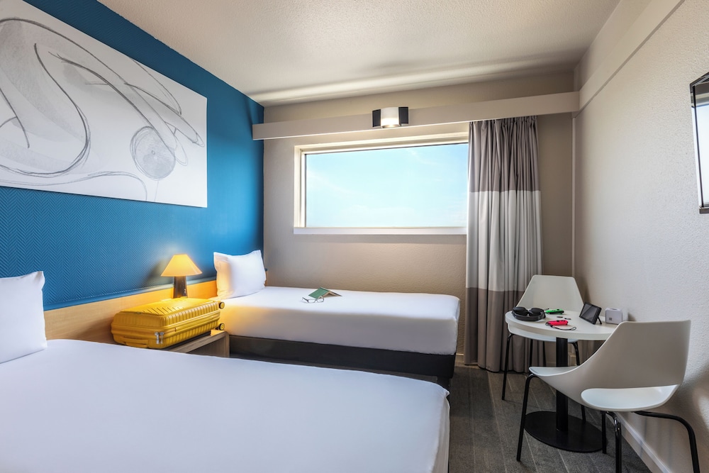 ibis Paris Porte de Montreuil 15