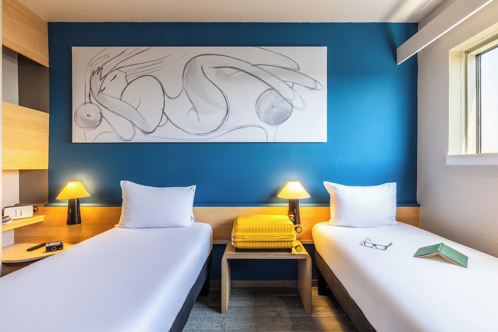 ibis Paris Porte de Montreuil 12