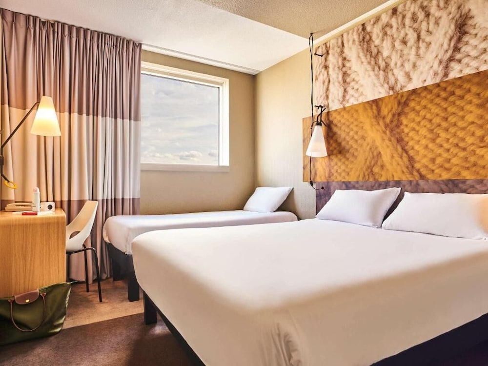 ibis Paris Porte de Montreuil 14