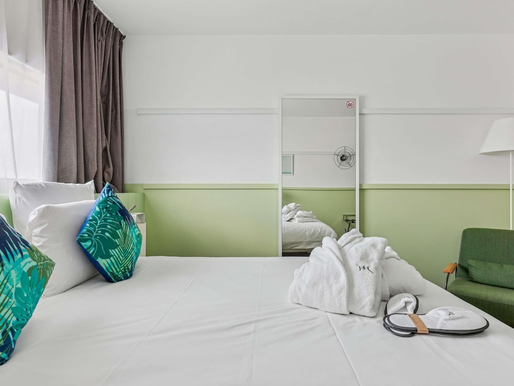 Hotel Mercure Paris Orly Tech Airport 24
