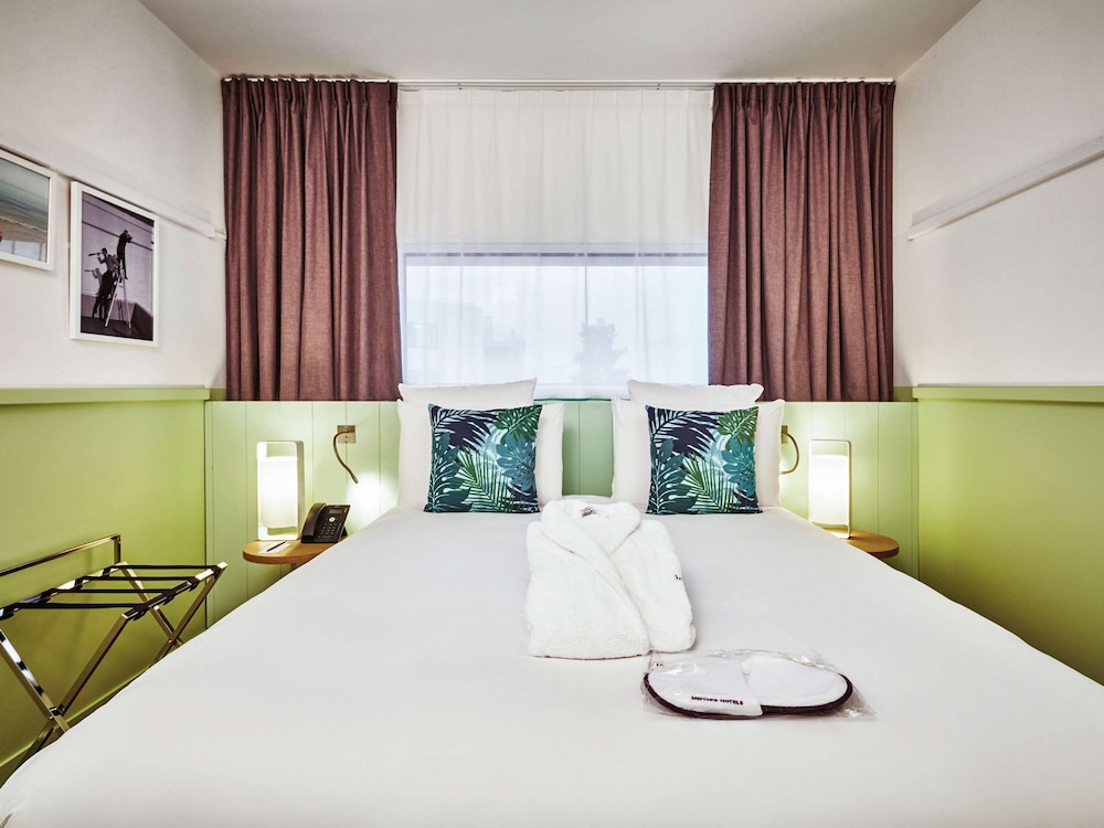 Hotel Mercure Paris Orly Tech Airport 16
