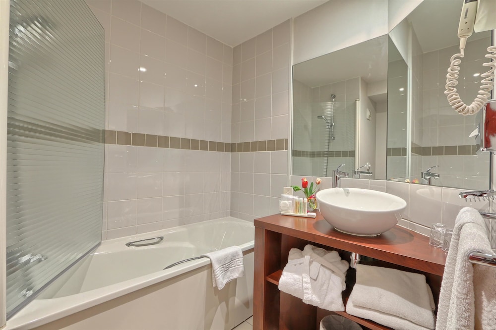Golden Tulip Paris CDG Airport Villepinte 18