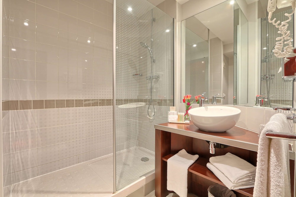 Golden Tulip Paris CDG Airport Villepinte 20
