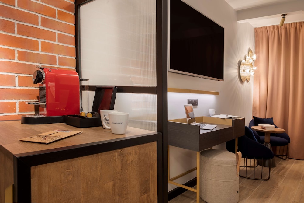 Golden Tulip Paris CDG Airport Villepinte 14