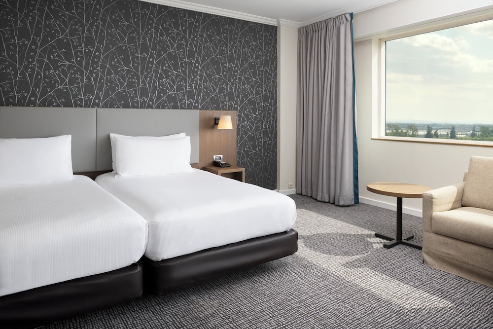 Hilton Paris Charles de Gaulle Airport 12