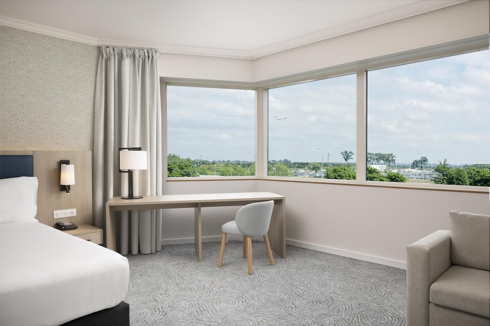 Hilton Paris Charles de Gaulle Airport 8
