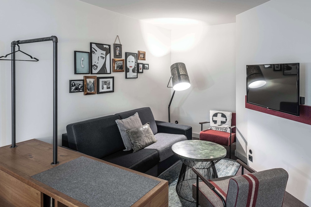 Pentahotel Paris CDG Airport 10