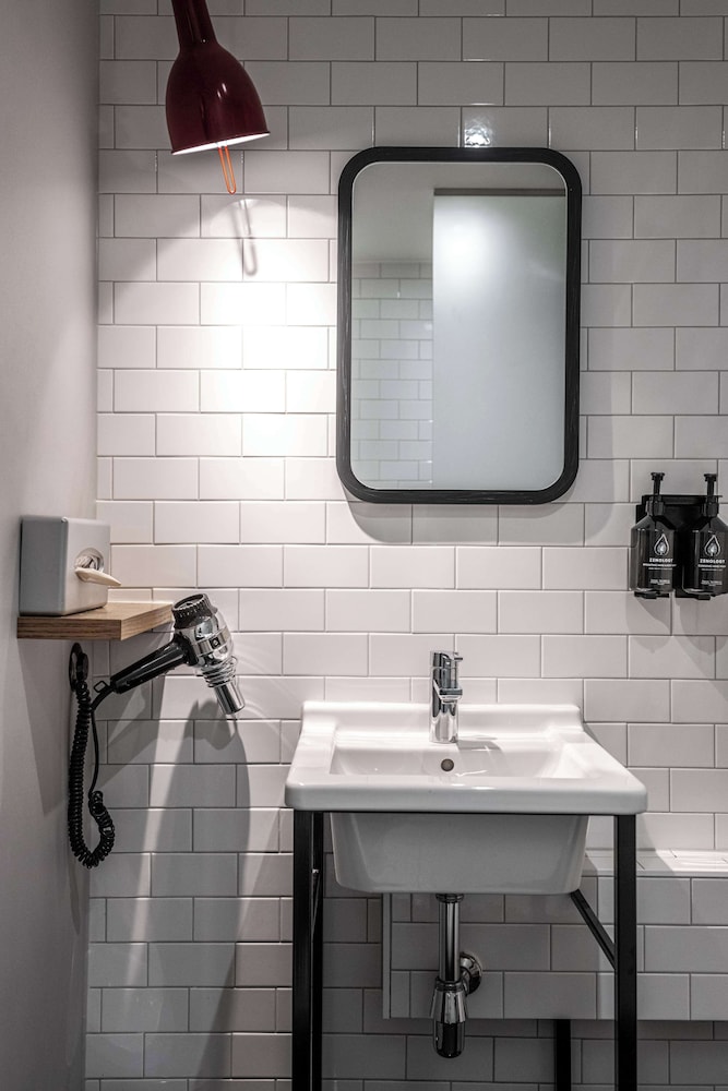 Pentahotel Paris CDG Airport 18