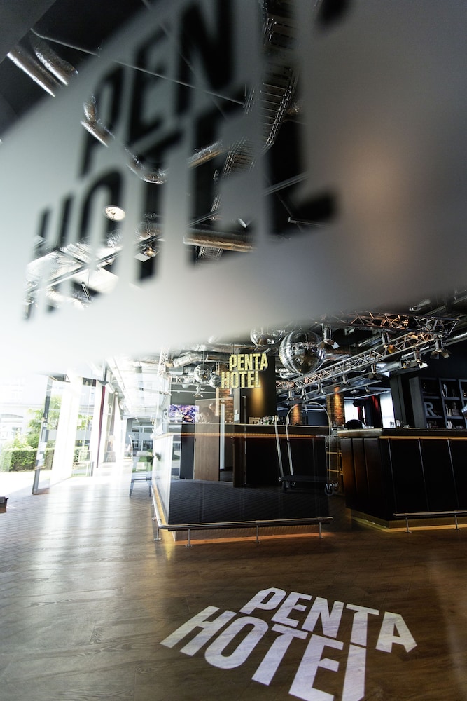 Pentahotel Paris CDG Airport 2