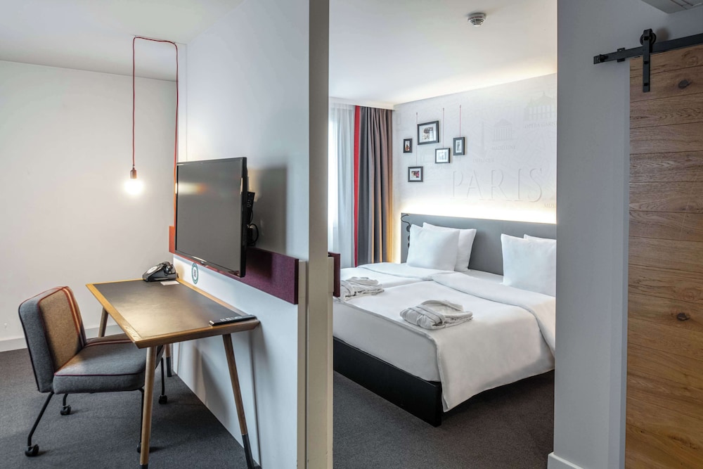 Pentahotel Paris CDG Airport 7