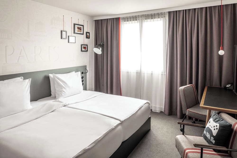 Pentahotel Paris CDG Airport 5