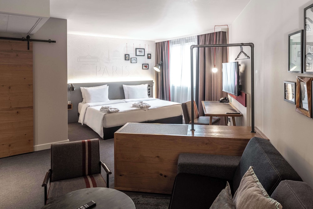 Pentahotel Paris CDG Airport 9