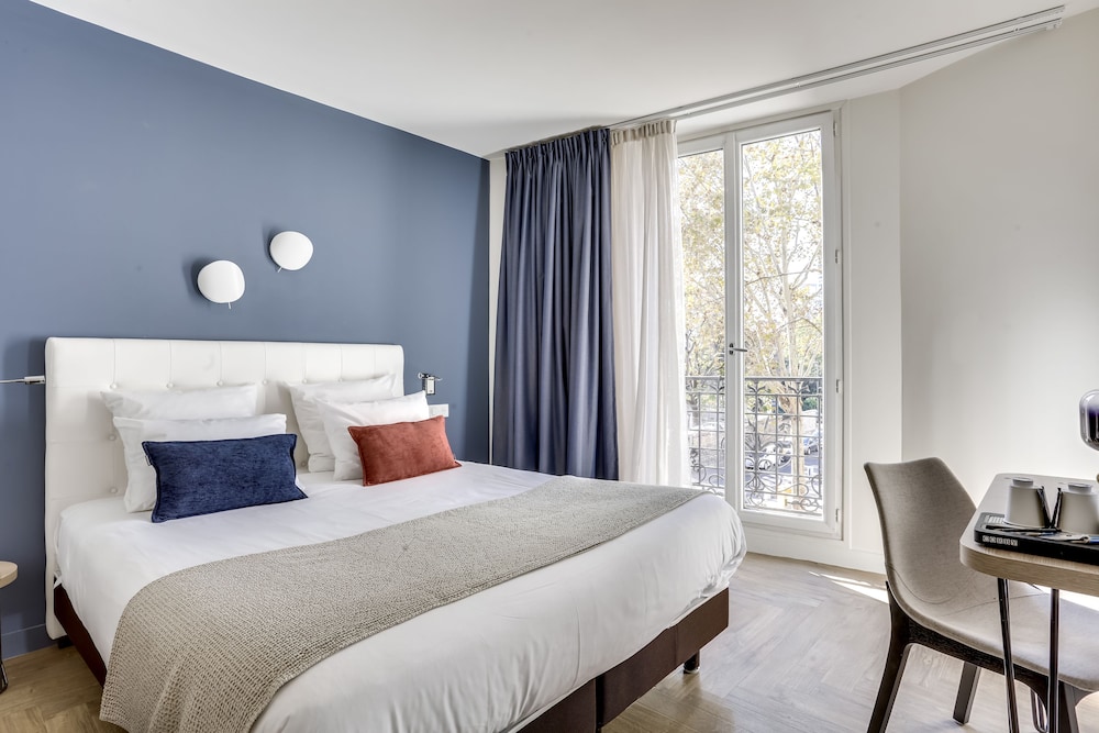 Hotel CourSeine 1