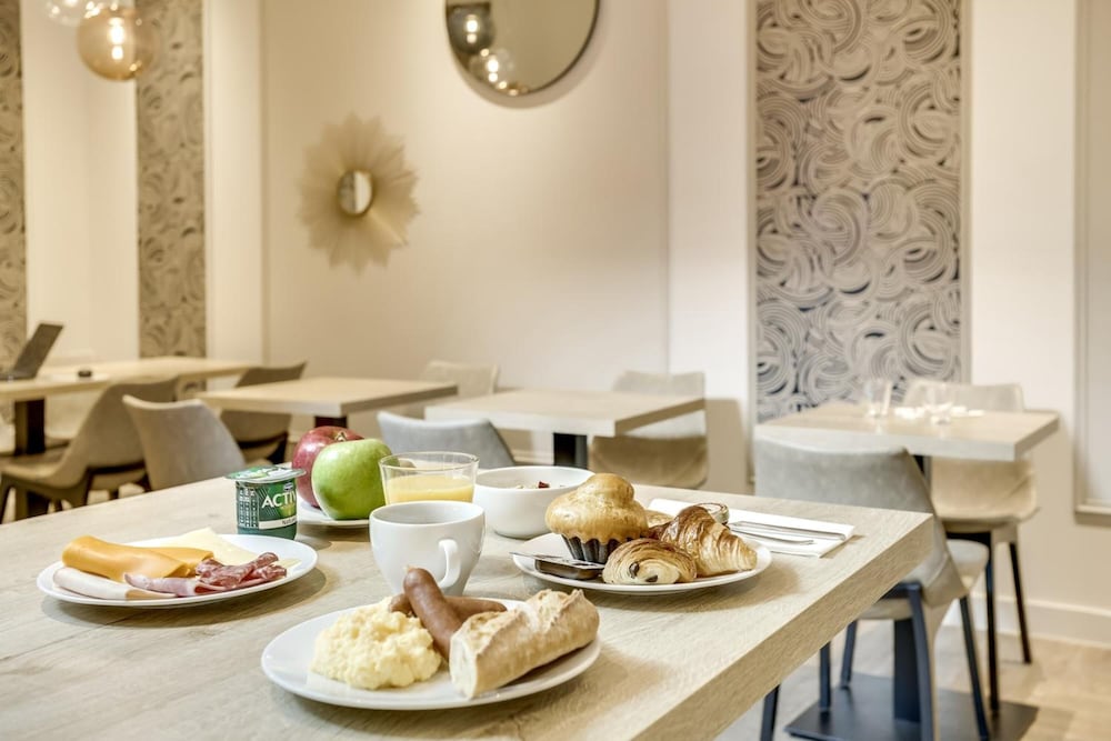 Hotel CourSeine 18