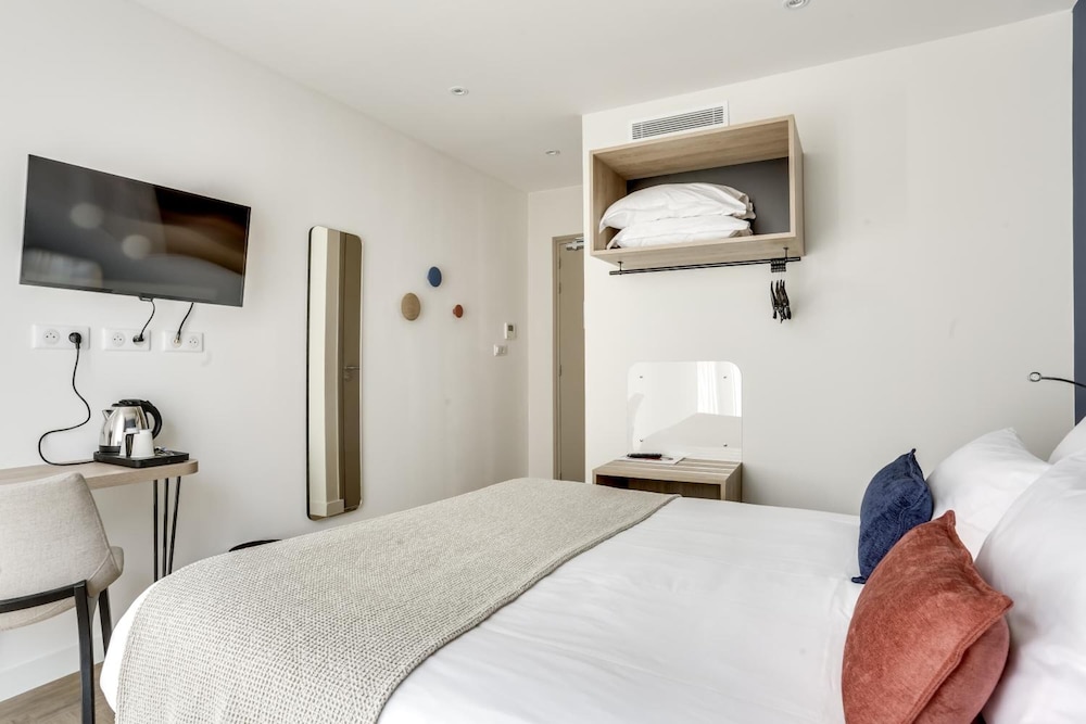 Hotel CourSeine 11