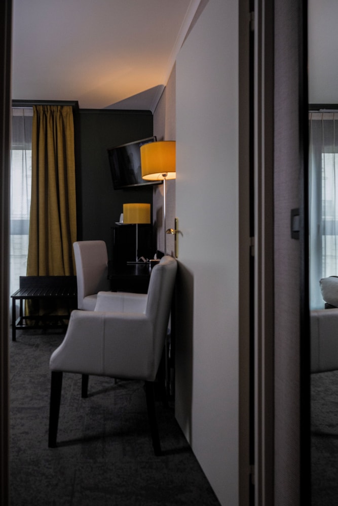 Best Western Allegro Nation 10