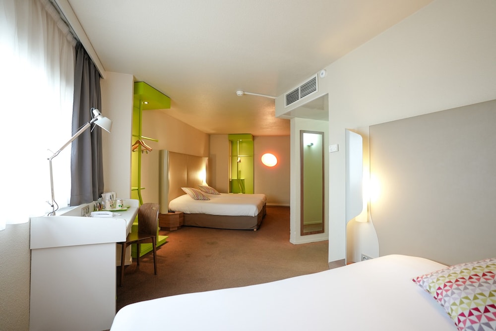 Campanile Paris CDG Airport Villepinte 19