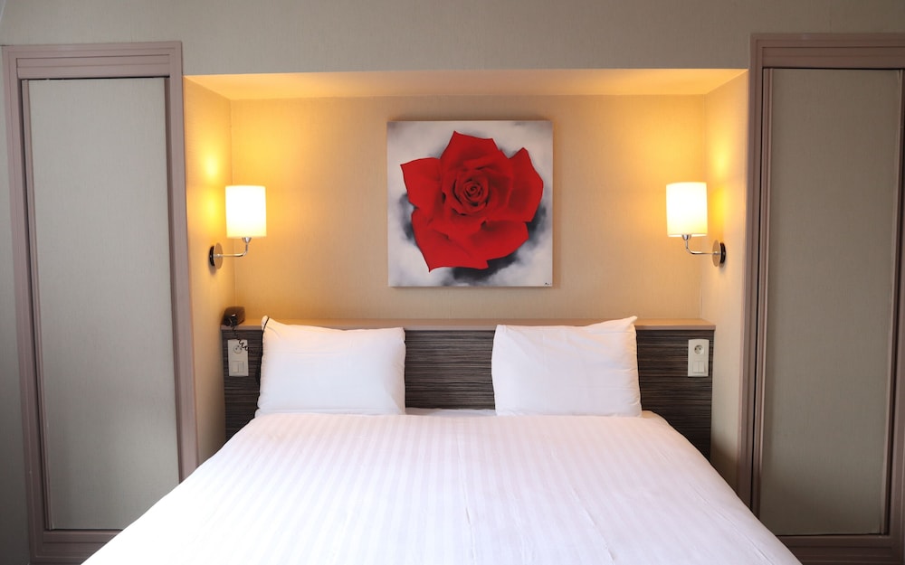 Timhotel Odessa Montparnasse 7