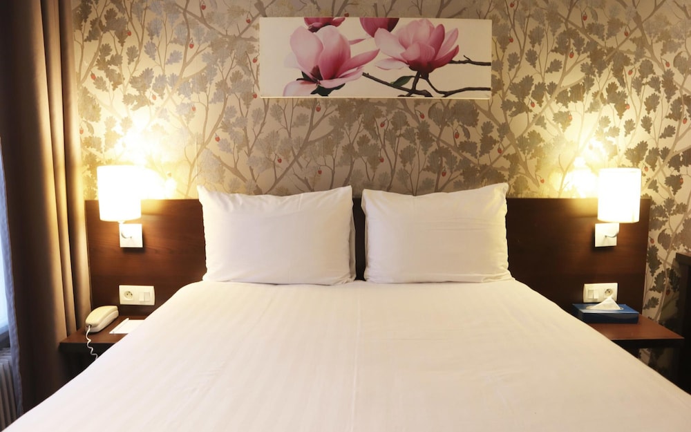 Timhotel Odessa Montparnasse 13