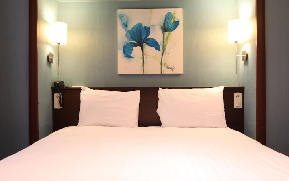 Timhotel Odessa Montparnasse 10