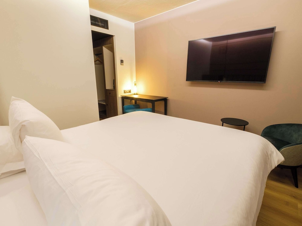 Mercure Paris Nanterre 9