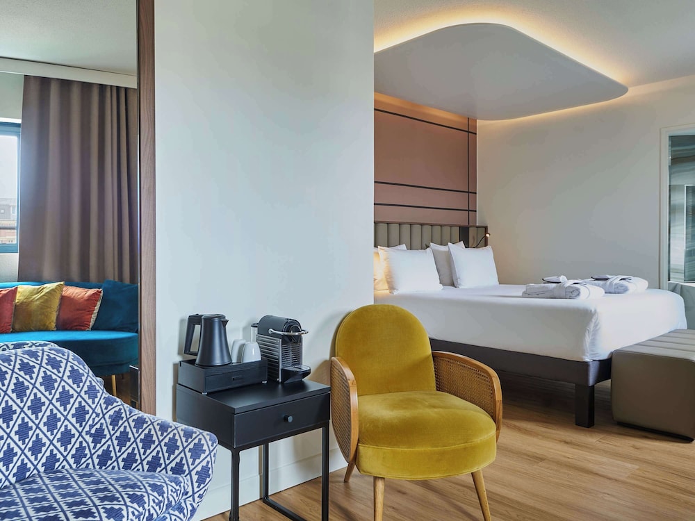 Mercure Paris Nanterre 14