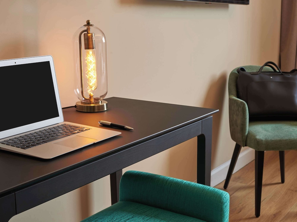 Mercure Paris Nanterre 16