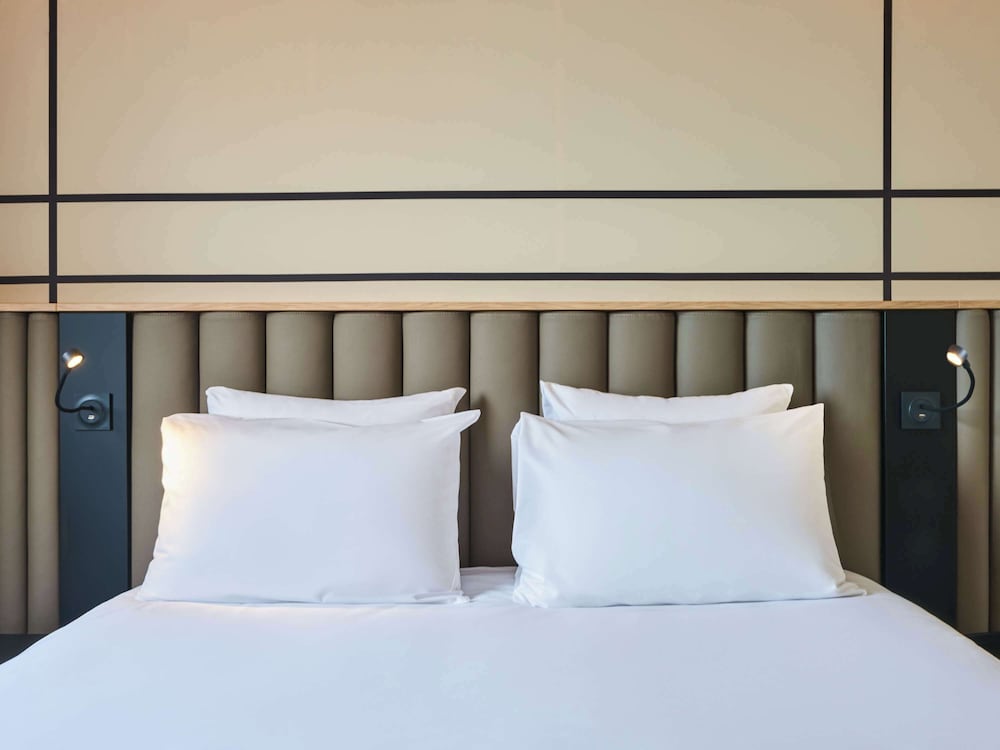 Mercure Paris Nanterre 23