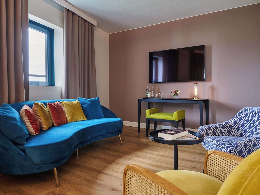 Mercure Paris Nanterre 24