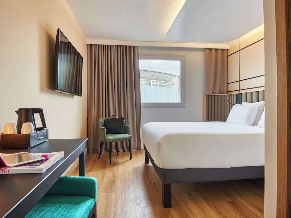 Mercure Paris Nanterre 1